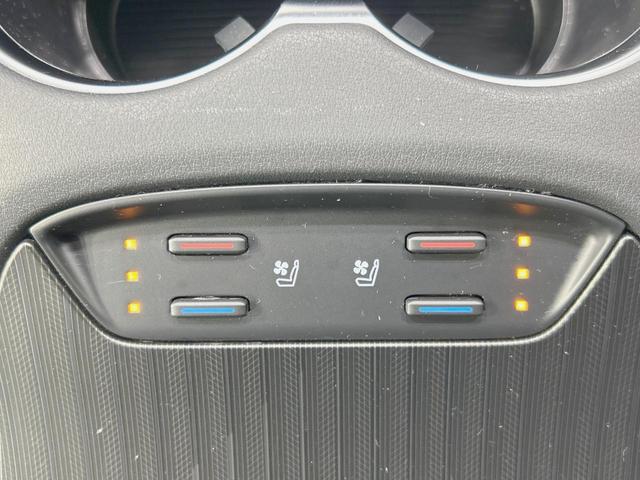 ハリアー Ｚ　レザーパッケージ　ＪＢＬサウンド　衝突軽減　純正１２．３型ナビ　全周囲カメラ　シートベンチレーション　デジタルインナーミラー　置くだけ充電　ブラインドスポットモニター　レーダークルーズ　パワーバックドア（39枚目）