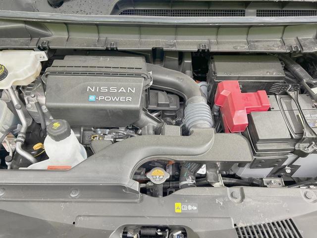 セレナ ｅ－パワー　ハイウェイスターＶ　純正１２．３型ナビ　全周囲カメラ　後席モニター　両側電動ドア　衝突軽減装置　プロパイロット　デジタルインナーミラー　ブラインドスポットモニター　ＬＥＤヘッド／フォグ　ハーフレザー　クリアランスソナー（18枚目）