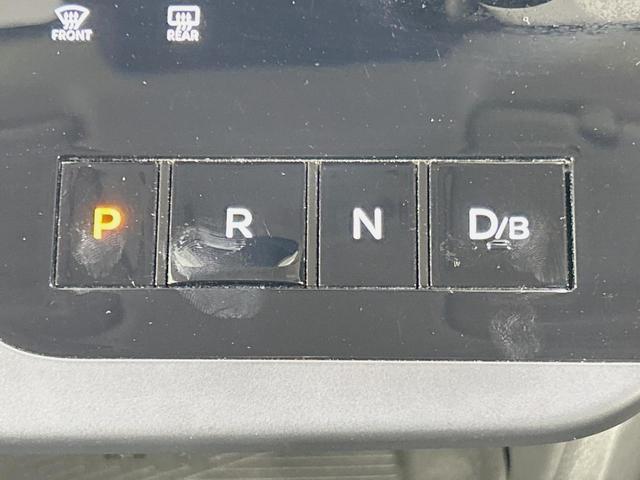 セレナ ｅ－パワー　ハイウェイスターＶ　純正１２．３型ナビ　全周囲カメラ　後席モニター　両側電動ドア　衝突軽減装置　プロパイロット　デジタルインナーミラー　ブラインドスポットモニター　ＬＥＤヘッド／フォグ　ハーフレザー　クリアランスソナー（24枚目）