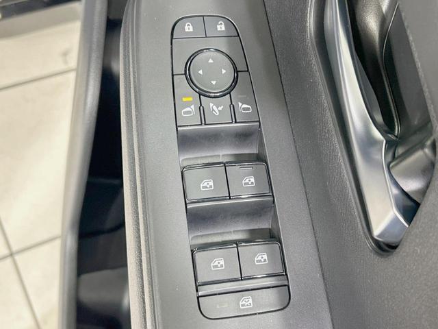 セレナ ｅ－パワー　ハイウェイスターＶ　純正１２．３型ナビ　全周囲カメラ　後席モニター　両側電動ドア　衝突軽減装置　プロパイロット　デジタルインナーミラー　ブラインドスポットモニター　ＬＥＤヘッド／フォグ　ハーフレザー　クリアランスソナー（61枚目）