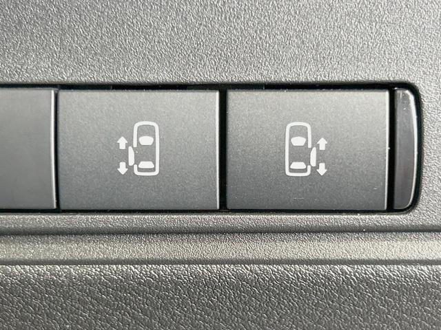 セレナ ｅ－パワー　ハイウェイスターＶ　純正１２型ナビ　全周囲カメラ　両側電動　プロパイロット　シート／ステアリングヒーター　ドラレコ　ＥＴＣ　デジタルインナーミラー　サンシェード　ＢＳＭ　置き型充電　ＨＤＭＩ　ＡｐｐｌｅＣａｒＰｌａｙ（6枚目）
