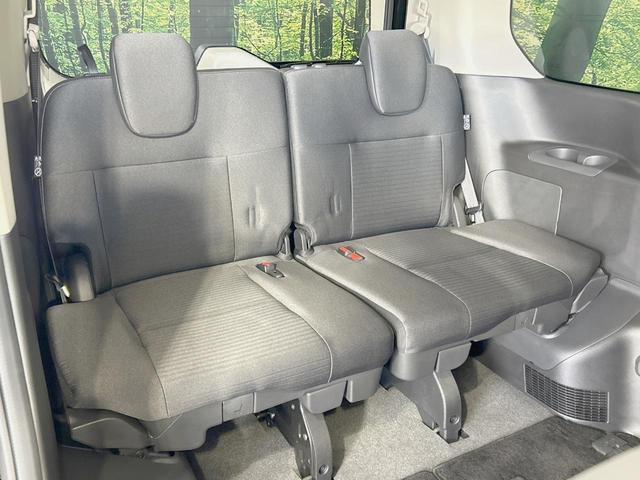 セレナ ｅ－パワー　ハイウェイスターＶ　純正１２型ナビ　全周囲カメラ　両側電動　プロパイロット　シート／ステアリングヒーター　ドラレコ　ＥＴＣ　デジタルインナーミラー　サンシェード　ＢＳＭ　置き型充電　ＨＤＭＩ　ＡｐｐｌｅＣａｒＰｌａｙ（10枚目）