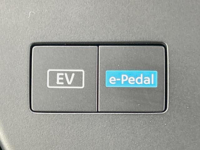 セレナ ｅ－パワー　ハイウェイスターＶ　純正１２型ナビ　全周囲カメラ　両側電動　プロパイロット　シート／ステアリングヒーター　ドラレコ　ＥＴＣ　デジタルインナーミラー　サンシェード　ＢＳＭ　置き型充電　ＨＤＭＩ　ＡｐｐｌｅＣａｒＰｌａｙ（35枚目）