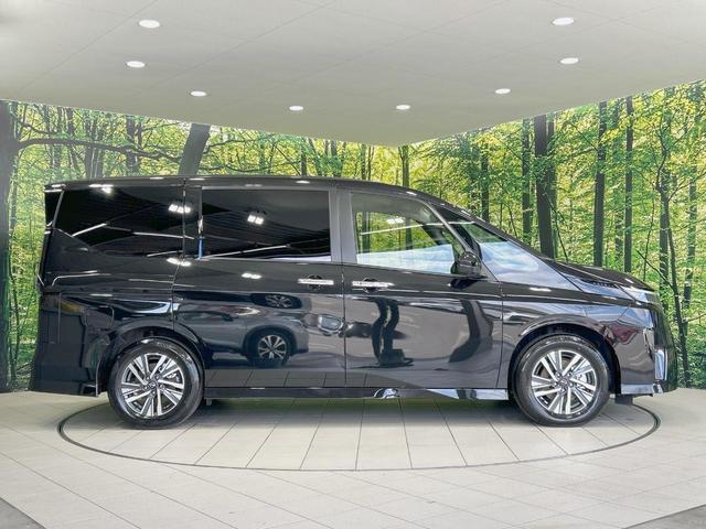 セレナ ｅ－パワー　ハイウェイスターＶ　純正１２型ナビ　全周囲カメラ　両側電動　プロパイロット　シート／ステアリングヒーター　ドラレコ　ＥＴＣ　デジタルインナーミラー　サンシェード　ＢＳＭ　置き型充電　ＨＤＭＩ　ＡｐｐｌｅＣａｒＰｌａｙ（59枚目）