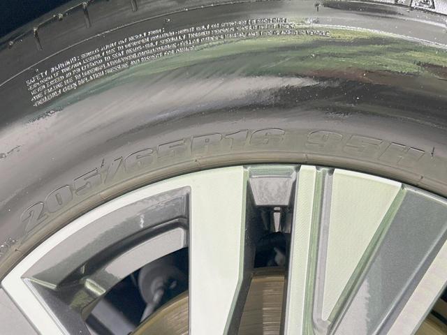 セレナ ｅ－パワー　ハイウェイスターＶ　純正１２型ナビ　全周囲カメラ　両側電動　プロパイロット　シート／ステアリングヒーター　ドラレコ　ＥＴＣ　デジタルインナーミラー　サンシェード　ＢＳＭ　置き型充電　ＨＤＭＩ　ＡｐｐｌｅＣａｒＰｌａｙ（69枚目）