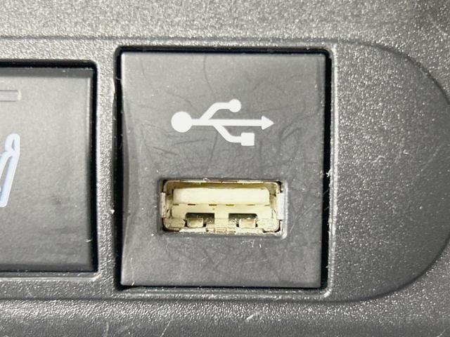 ヤリスクロス ハイブリッドＺ　純正８型ナビ　全周囲カメラ　セーフティセンス　前席シートヒーター　ステアリングヒーター　パワーシート　ハーフレザー　ＥＴＣ　レーダークルーズ　ＢＳＭ　ＬＥＤヘッド　スマートキー　ＵＳＢ端子（32枚目）