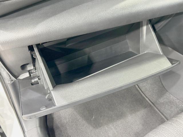 ヤリスクロス ハイブリッドＺ　純正８型ナビ　全周囲カメラ　セーフティセンス　前席シートヒーター　ステアリングヒーター　パワーシート　ハーフレザー　ＥＴＣ　レーダークルーズ　ＢＳＭ　ＬＥＤヘッド　スマートキー　ＵＳＢ端子（44枚目）