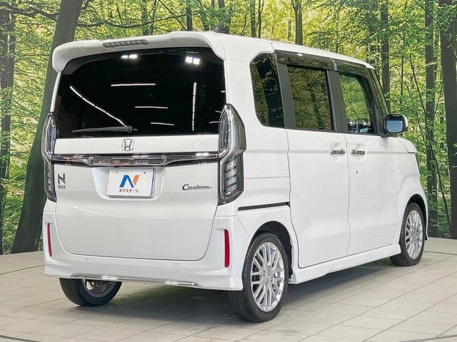 Ｎ－ＢＯＸカスタム Ｌターボ　両側電動ドア　純正ナビ　バックカメラ　衝突軽減　禁煙車　ハーフレザーシート　コーナーセンサー　スマートキー　ＬＥＤヘッド　ビルトインＥＴＣ　純正１５インチアルミ（17枚目）