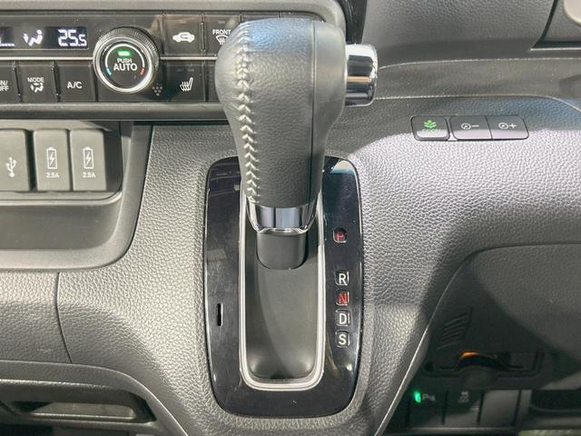 Ｎ－ＢＯＸカスタム Ｌターボ　両側電動ドア　純正ナビ　バックカメラ　衝突軽減　禁煙車　ハーフレザーシート　コーナーセンサー　スマートキー　ＬＥＤヘッド　ビルトインＥＴＣ　純正１５インチアルミ（24枚目）