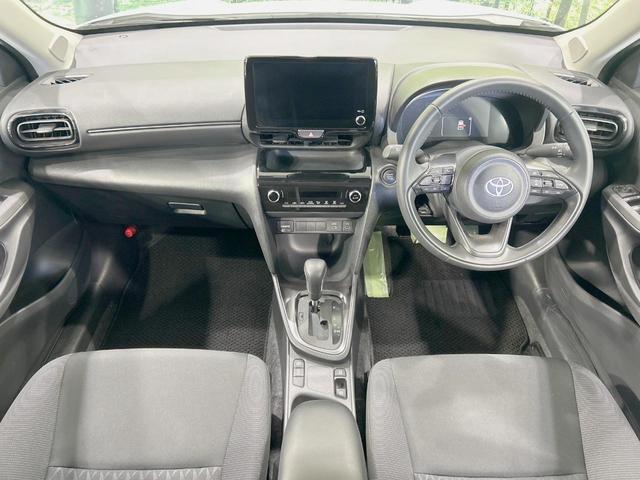 ヤリスクロス G 純正8インチディスプレイオーディオ バックカメラ セーフティーセンス レーダークルーズ 禁煙車 2トーンカラー レーンキープ コーナーセンサー スマートキー ETC オートマチックハイビーム(2枚目)