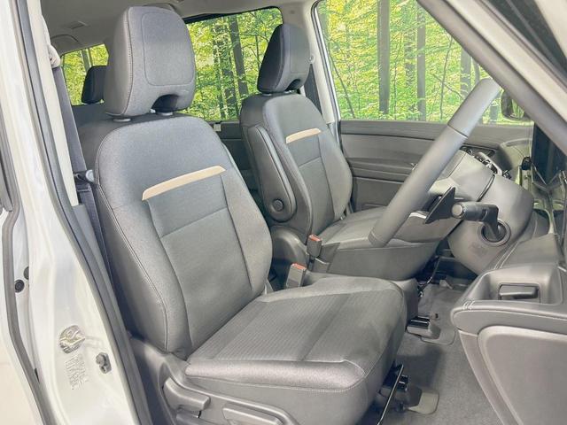 セレナ ハイウェイスターＶ　登録済未使用車　純正１２．３型ナビ　プロパイロット　インテリジェントルームミラー　両側電動ドア　全周囲カメラ　ハーフレザーシート　ドラレコ　コーナーセンサー　ＬＥＤヘッド　ＥＴＣ２．０（8枚目）