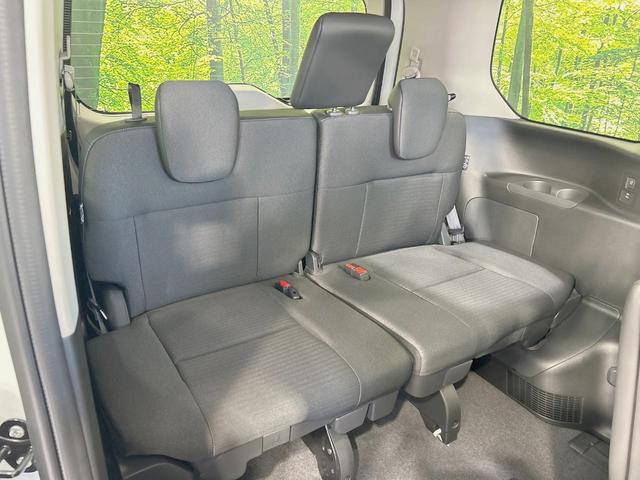 セレナ ハイウェイスターＶ　登録済未使用車　純正１２．３型ナビ　プロパイロット　インテリジェントルームミラー　両側電動ドア　全周囲カメラ　ハーフレザーシート　ドラレコ　コーナーセンサー　ＬＥＤヘッド　ＥＴＣ２．０（10枚目）