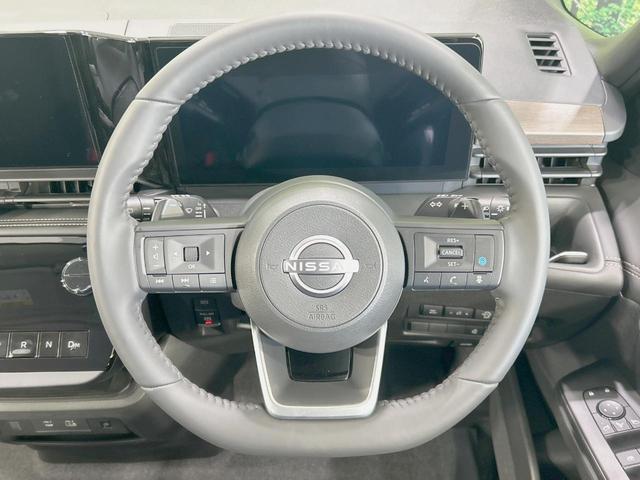 セレナ ハイウェイスターＶ　登録済未使用車　純正１２．３型ナビ　プロパイロット　インテリジェントルームミラー　両側電動ドア　全周囲カメラ　ハーフレザーシート　ドラレコ　コーナーセンサー　ＬＥＤヘッド　ＥＴＣ２．０（12枚目）