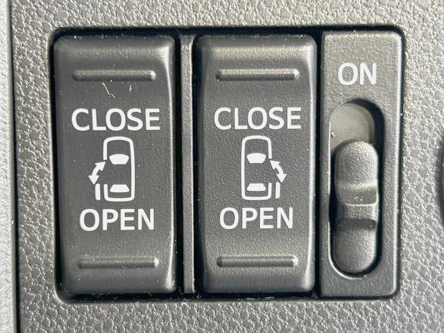 タント カスタムRS トップエディションSAIII 両側電動ドア ターボ 純正8型ナビ 後席モニター バックカメラ 衝突軽減 禁煙車 ハーフレザー シートヒーター スマートキー LEDヘッド ビルトインETC 純正15インチアルミ オートハイビーム(6枚目)