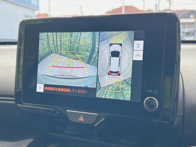 ヤリスクロス ハイブリッドZ 純正8型ナビ 全周囲カメラ 衝突軽減 レーダークルーズ 禁煙車 ブラインドスポットモニター ステアリングヒーター コーナーセンサー LEDヘッド シートヒーター スマートキー オートライト ETC(4枚目)
