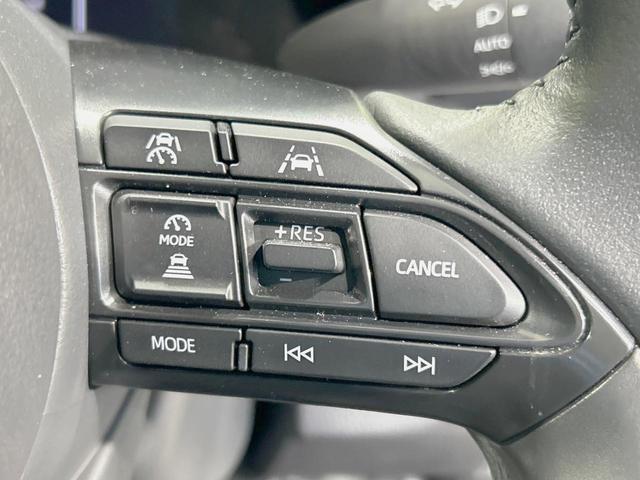 ヤリスクロス ハイブリッドZ 純正8型ナビ 全周囲カメラ 衝突軽減 レーダークルーズ 禁煙車 ブラインドスポットモニター ステアリングヒーター コーナーセンサー LEDヘッド シートヒーター スマートキー オートライト ETC(6枚目)