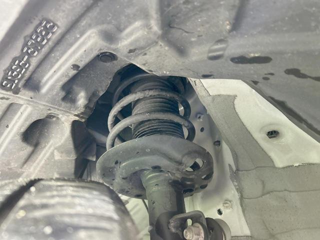 ヤリスクロス ハイブリッドZ 純正8型ナビ 全周囲カメラ 衝突軽減 レーダークルーズ 禁煙車 ブラインドスポットモニター ステアリングヒーター コーナーセンサー LEDヘッド シートヒーター スマートキー オートライト ETC(20枚目)