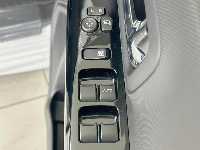 スペーシアカスタム ハイブリッドＸＳ　両側電動ドア　全周囲カメラ　衝突軽減　禁煙車　ＳＤナビ　ハーフレザーシート　シートヒーター　ドラレコ　コーナーセンサー　スマートキー　ＬＥＤヘッド　ＥＴＣ　純正１５インチアルミ　車線逸脱警報（34枚目）