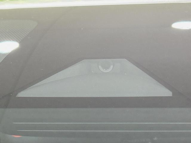 �y�g���^�Z�[�t�e�B�Z���X�z���s���ɑO���̎ԗ�����F�����A�Փ˂������Ȏ��͌x��ƃu���[�L�ŏՓˉ���Ɣ�Q�y�����A�V�X�g�B�����S�Ƀh���C�u�����y���݂��������܂��B