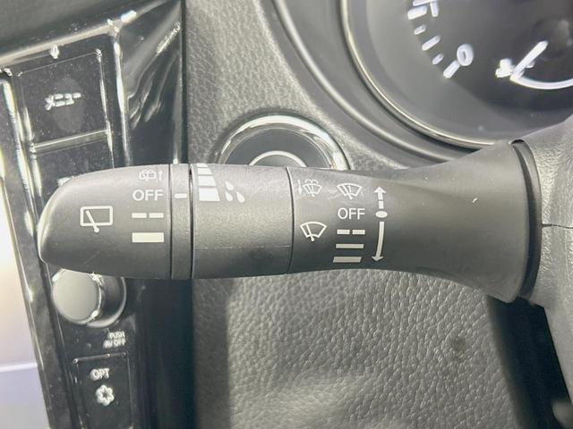 エクストレイル 20X 純正9型ナビ 全周囲カメラ 禁煙車 衝突軽減 デジタルインナーミラー 電動リアゲート LEDヘッド スマートキー ETC ドラレコ 防水シート コーナーセンサー ルーフレール オートエアコン/ライト(26枚目)