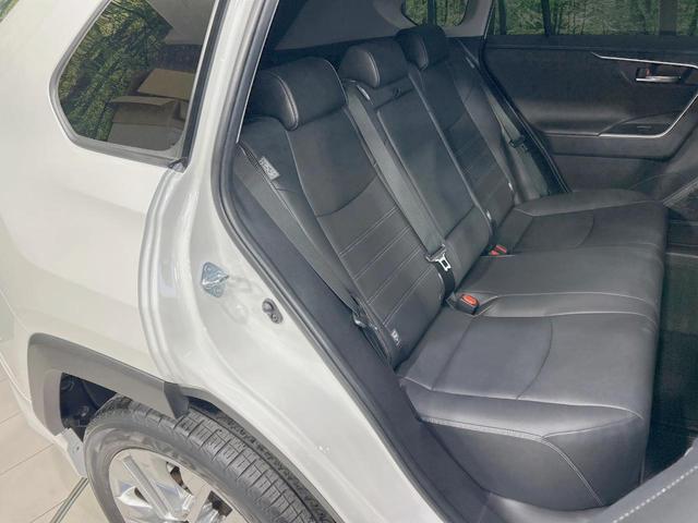 ＲＡＶ４ Ｇ　Ｚパッケージ　モデリスタエアロ　９インチディスプレイオーディオ　全周囲カメラ　セーフティーセンス　レーダークルーズ　禁煙車　パワーバックドア　レザー調シート　シートヒーター　パワーシート　ドラレコ　コーナーセンサー（9枚目）