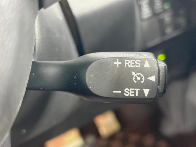 ルーミー カスタムＧ　両側電動スライドドア　純正ナビ　バックカメラ　衝突軽減　禁煙車　クルコン　ＥＴＣ　ドラレコ　Ｂｌｕｅｔｏｏｔｈ　ＬＥＤヘッド　シートヒータ―　コーナーセンサー　スマートキー　オートエアコン（7枚目）