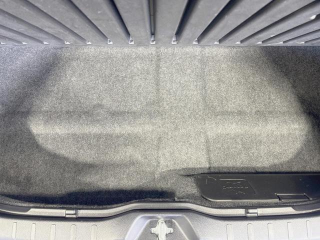 ヴォクシー ＺＳ　煌ＩＩ　両側電動スライド　純正１０型ナビ　後席モニター　バックカメラ　セーフティーセンス　禁煙車　コーナーセンサー　レーンキープ　スマートキー　ＬＥＤヘッド　ＥＴＣ　クルコン　オートマチックハイビーム（51枚目）