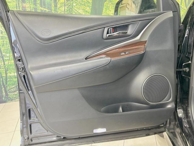 ハリアー プレミアム　アドバンスドパッケージ　モデリスタエアロ　パノラマルーフ　純正８型ナビ　全周囲カメラ　ＪＢＬサウンド　衝突軽減　レーダークルーズ　禁煙車　電動リア　置くだけ充電　ドラレコ　パワーシート　ＥＴＣ　クリアランスソナー（40枚目）