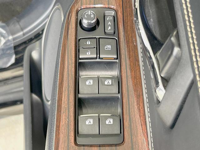 ハリアー プレミアム　アドバンスドパッケージ　モデリスタエアロ　パノラマルーフ　純正８型ナビ　全周囲カメラ　ＪＢＬサウンド　衝突軽減　レーダークルーズ　禁煙車　電動リア　置くだけ充電　ドラレコ　パワーシート　ＥＴＣ　クリアランスソナー（44枚目）