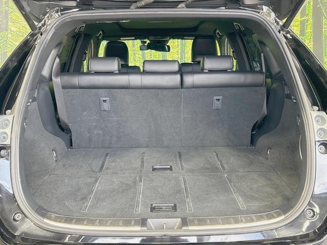 ハリアー プレミアム　アドバンスドパッケージ　モデリスタエアロ　パノラマルーフ　純正８型ナビ　全周囲カメラ　ＪＢＬサウンド　衝突軽減　レーダークルーズ　禁煙車　電動リア　置くだけ充電　ドラレコ　パワーシート　ＥＴＣ　クリアランスソナー（65枚目）