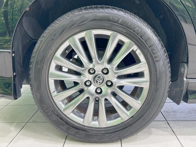 ハリアー プレミアム　アドバンスドパッケージ　モデリスタエアロ　パノラマルーフ　純正８型ナビ　全周囲カメラ　ＪＢＬサウンド　衝突軽減　レーダークルーズ　禁煙車　電動リア　置くだけ充電　ドラレコ　パワーシート　ＥＴＣ　クリアランスソナー（69枚目）