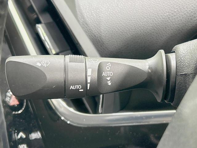 プリウスPHV Aプレミアム 純正11型ナビ JBLサウンド バックカメラ 衝突軽減 レーダークルーズ 黒革 1500Wコンセント パワーシート シートヒーター ドラレコ ETC ブラインドスポットモニター パーキングアシスト(24枚目)