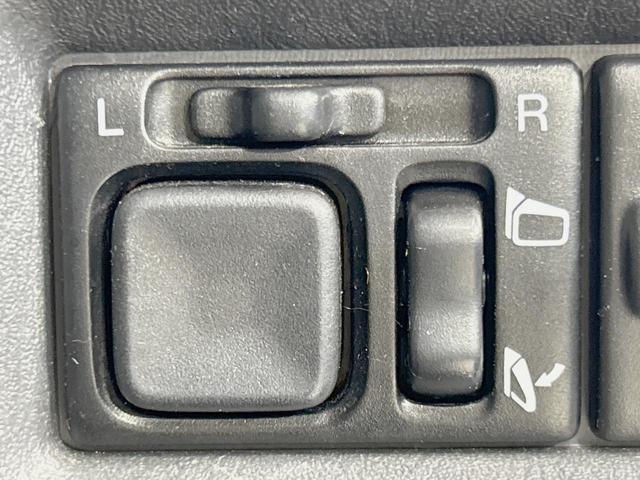 ジムニー ＸＣ　禁煙車　ＳＤナビ　Ｂｌｕｅｔｏｏｔｈ　ＥＴＣ　電動格納ミラー　キーレス　純正１６インチアルミ　フルセグ　フォグライト　ＤＶＤ／ＣＤ再生（6枚目）