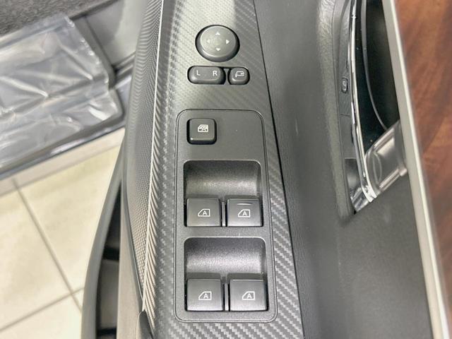 デリカＤ：５ Ｐ　純正１０型ナビ　全周囲カメラ　衝突軽減　両側電動ドア　サイドステップ　電動リア　シート／ステアリングヒーター　ドラレコ　ＥＴＣ　Ｂｌｕｅｔｏｏｔｈ　禁煙車　レーダークルーズ　ブラインドスポットモニター（42枚目）