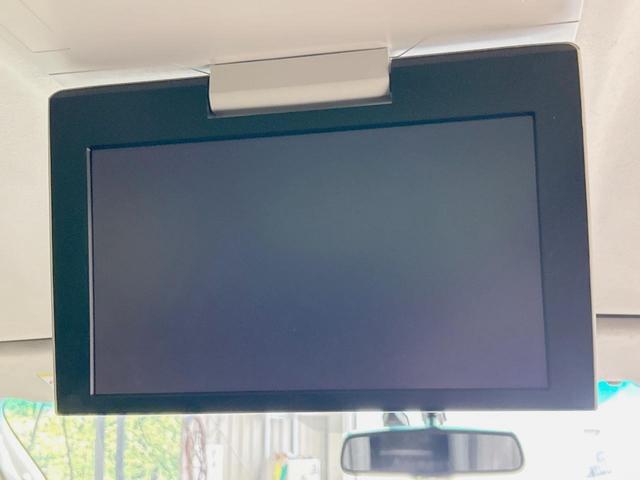 ヴェルファイア ２．４Ｚ　Ｇエディション　純正８型ナビ　後席モニター　バックカメラ　両側電動ドア　禁煙車　パワーシート　パワーバックドア　ＥＴＣ　クルコン　ＨＩＤヘッド　Ｂｌｕｅｔｏｏｔｈ　スマートキー　ダブルエアコン　オットマン（3枚目）