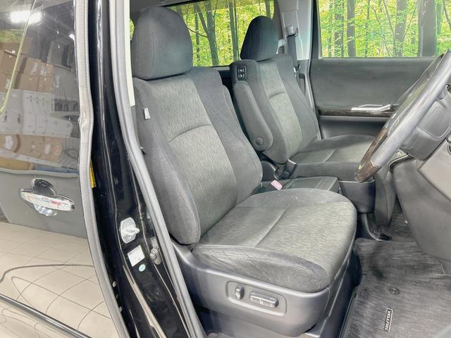 ヴェルファイア ２．４Ｚ　Ｇエディション　純正８型ナビ　後席モニター　バックカメラ　両側電動ドア　禁煙車　パワーシート　パワーバックドア　ＥＴＣ　クルコン　ＨＩＤヘッド　Ｂｌｕｅｔｏｏｔｈ　スマートキー　ダブルエアコン　オットマン（8枚目）