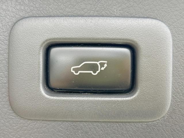 ヴェルファイア ２．４Ｚ　Ｇエディション　純正８型ナビ　後席モニター　バックカメラ　両側電動ドア　禁煙車　パワーシート　パワーバックドア　ＥＴＣ　クルコン　ＨＩＤヘッド　Ｂｌｕｅｔｏｏｔｈ　スマートキー　ダブルエアコン　オットマン（27枚目）