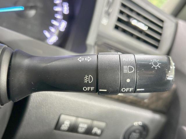 ヴェルファイア ２．４Ｚ　Ｇエディション　純正８型ナビ　後席モニター　バックカメラ　両側電動ドア　禁煙車　パワーシート　パワーバックドア　ＥＴＣ　クルコン　ＨＩＤヘッド　Ｂｌｕｅｔｏｏｔｈ　スマートキー　ダブルエアコン　オットマン（32枚目）