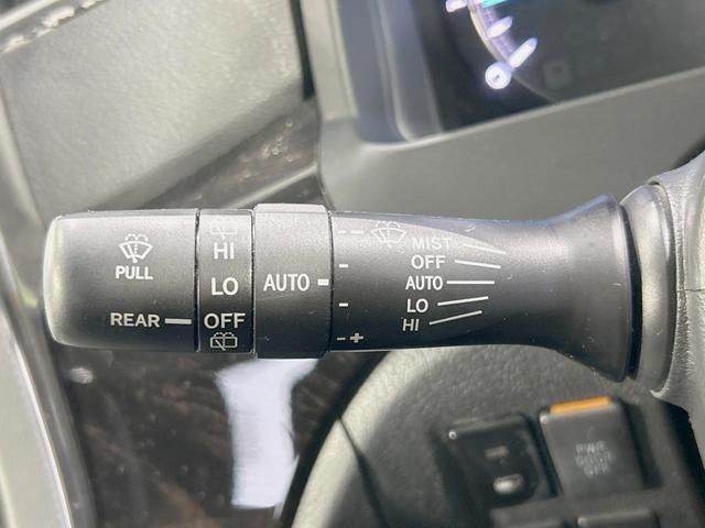 ヴェルファイア ２．４Ｚ　Ｇエディション　純正８型ナビ　後席モニター　バックカメラ　両側電動ドア　禁煙車　パワーシート　パワーバックドア　ＥＴＣ　クルコン　ＨＩＤヘッド　Ｂｌｕｅｔｏｏｔｈ　スマートキー　ダブルエアコン　オットマン（33枚目）