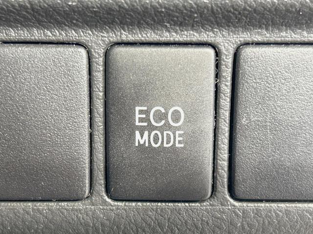 ヴェルファイア ２．４Ｚ　Ｇエディション　純正８型ナビ　後席モニター　バックカメラ　両側電動ドア　禁煙車　パワーシート　パワーバックドア　ＥＴＣ　クルコン　ＨＩＤヘッド　Ｂｌｕｅｔｏｏｔｈ　スマートキー　ダブルエアコン　オットマン（55枚目）