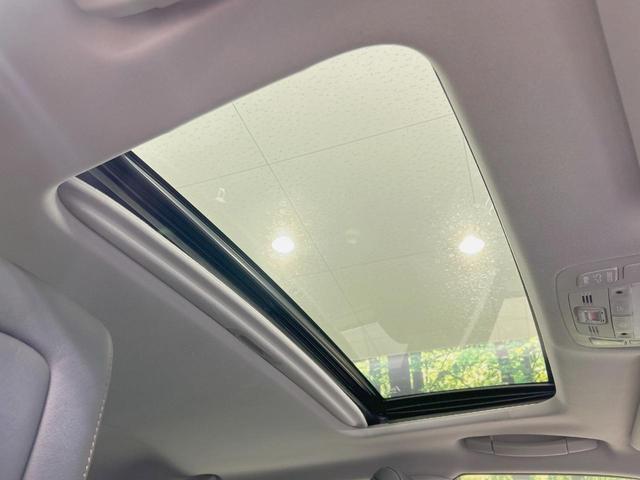 クラウンハイブリッド アスリートＧ　サンルーフ　純正８型ナビ　バックカメラ　禁煙車　クルコン　ＥＴＣ　　前後ドラレコ　メモリー機能付きパワーシート　シートベンチレーション　ＨＩＤヘッドライト　Ｂｌｕｅｔｏｏｔｈ　スマートキー（3枚目）