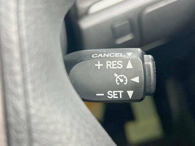 クラウンハイブリッド アスリートＧ　サンルーフ　純正８型ナビ　バックカメラ　禁煙車　クルコン　ＥＴＣ　　前後ドラレコ　メモリー機能付きパワーシート　シートベンチレーション　ＨＩＤヘッドライト　Ｂｌｕｅｔｏｏｔｈ　スマートキー（6枚目）