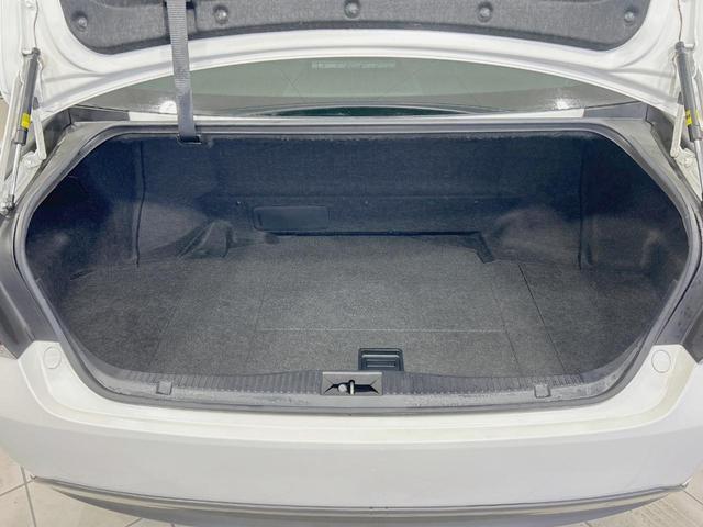 クラウンハイブリッド アスリートＧ　サンルーフ　純正８型ナビ　バックカメラ　禁煙車　クルコン　ＥＴＣ　　前後ドラレコ　メモリー機能付きパワーシート　シートベンチレーション　ＨＩＤヘッドライト　Ｂｌｕｅｔｏｏｔｈ　スマートキー（10枚目）