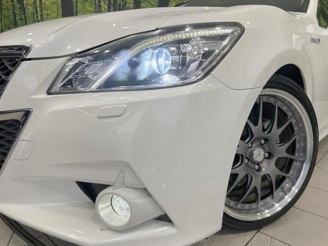 クラウンハイブリッド アスリートＧ　サンルーフ　純正８型ナビ　バックカメラ　禁煙車　クルコン　ＥＴＣ　　前後ドラレコ　メモリー機能付きパワーシート　シートベンチレーション　ＨＩＤヘッドライト　Ｂｌｕｅｔｏｏｔｈ　スマートキー（12枚目）