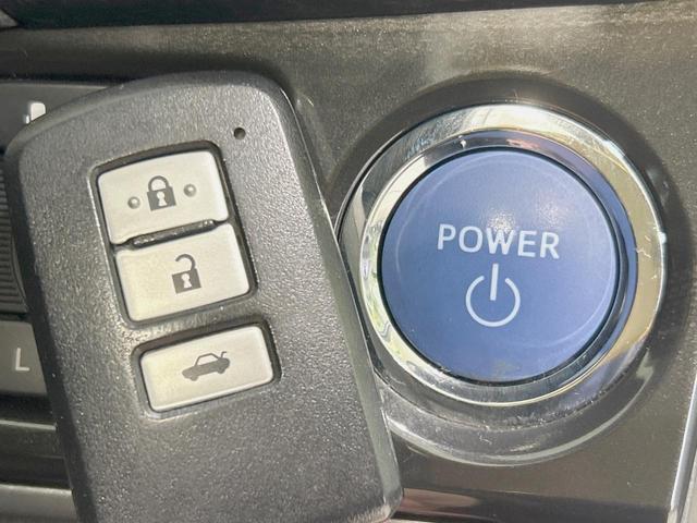 クラウンハイブリッド アスリートＧ　サンルーフ　純正８型ナビ　バックカメラ　禁煙車　クルコン　ＥＴＣ　　前後ドラレコ　メモリー機能付きパワーシート　シートベンチレーション　ＨＩＤヘッドライト　Ｂｌｕｅｔｏｏｔｈ　スマートキー（25枚目）