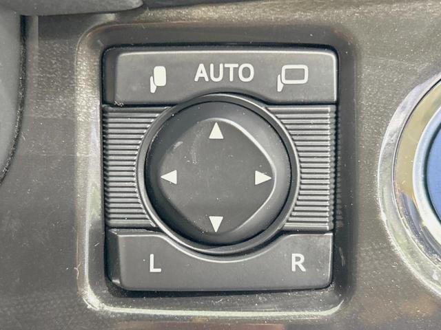 クラウンハイブリッド アスリートＧ　サンルーフ　純正８型ナビ　バックカメラ　禁煙車　クルコン　ＥＴＣ　　前後ドラレコ　メモリー機能付きパワーシート　シートベンチレーション　ＨＩＤヘッドライト　Ｂｌｕｅｔｏｏｔｈ　スマートキー（26枚目）