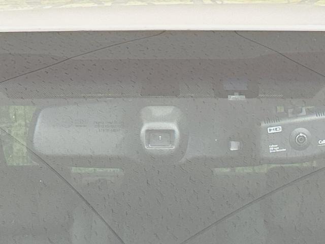 クラウンハイブリッド アスリートＧ　サンルーフ　純正８型ナビ　バックカメラ　禁煙車　クルコン　ＥＴＣ　　前後ドラレコ　メモリー機能付きパワーシート　シートベンチレーション　ＨＩＤヘッドライト　Ｂｌｕｅｔｏｏｔｈ　スマートキー（27枚目）