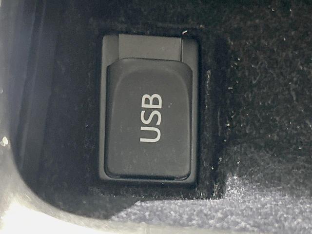 クラウンハイブリッド アスリートＧ　サンルーフ　純正８型ナビ　バックカメラ　禁煙車　クルコン　ＥＴＣ　　前後ドラレコ　メモリー機能付きパワーシート　シートベンチレーション　ＨＩＤヘッドライト　Ｂｌｕｅｔｏｏｔｈ　スマートキー（36枚目）