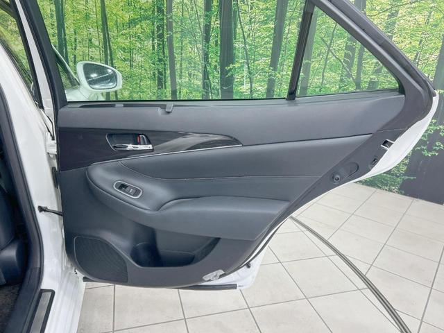 クラウンハイブリッド アスリートＧ　サンルーフ　純正８型ナビ　バックカメラ　禁煙車　クルコン　ＥＴＣ　　前後ドラレコ　メモリー機能付きパワーシート　シートベンチレーション　ＨＩＤヘッドライト　Ｂｌｕｅｔｏｏｔｈ　スマートキー（41枚目）