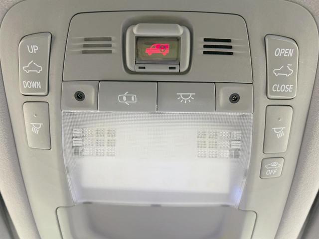 クラウンハイブリッド アスリートＧ　サンルーフ　純正８型ナビ　バックカメラ　禁煙車　クルコン　ＥＴＣ　　前後ドラレコ　メモリー機能付きパワーシート　シートベンチレーション　ＨＩＤヘッドライト　Ｂｌｕｅｔｏｏｔｈ　スマートキー（55枚目）